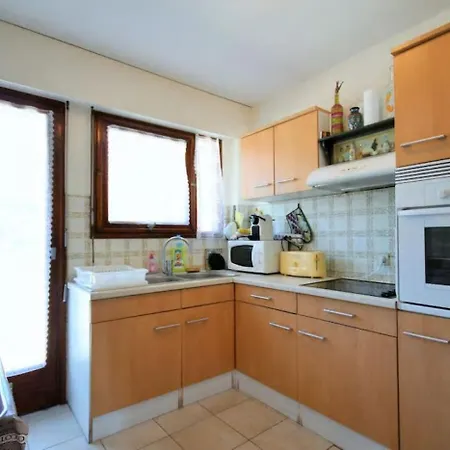 アパート 3 Bedrooms Apartment, Pool, Parking, Tennis Club *
